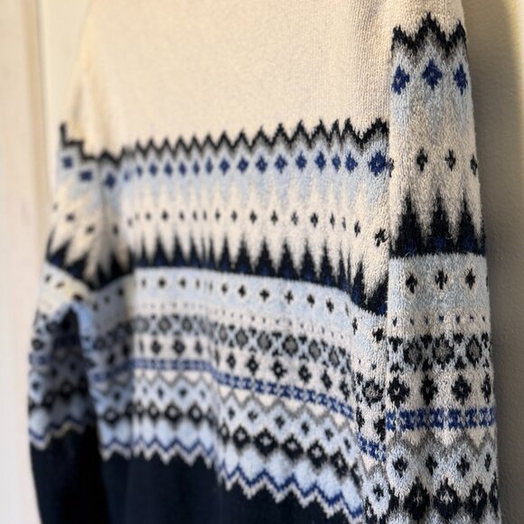 Men’s Old Navy So-Soft Blue and White Crewneck Sweater Large - Picture 1 of 4